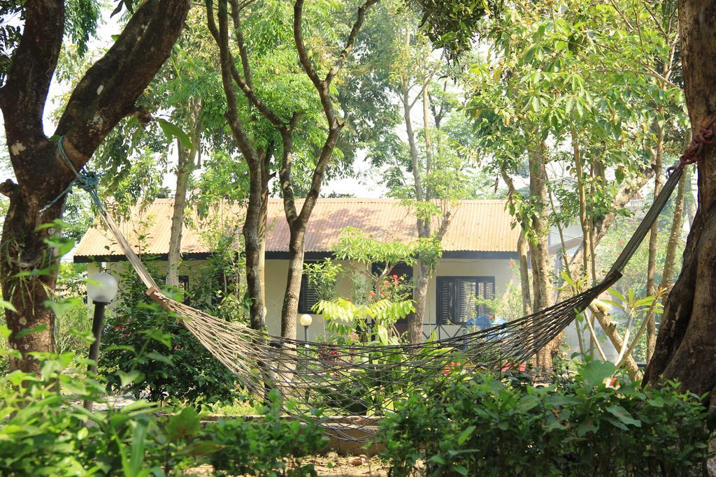 Chitwan Safari Camp & Lodge 索拉哈 外观 照片