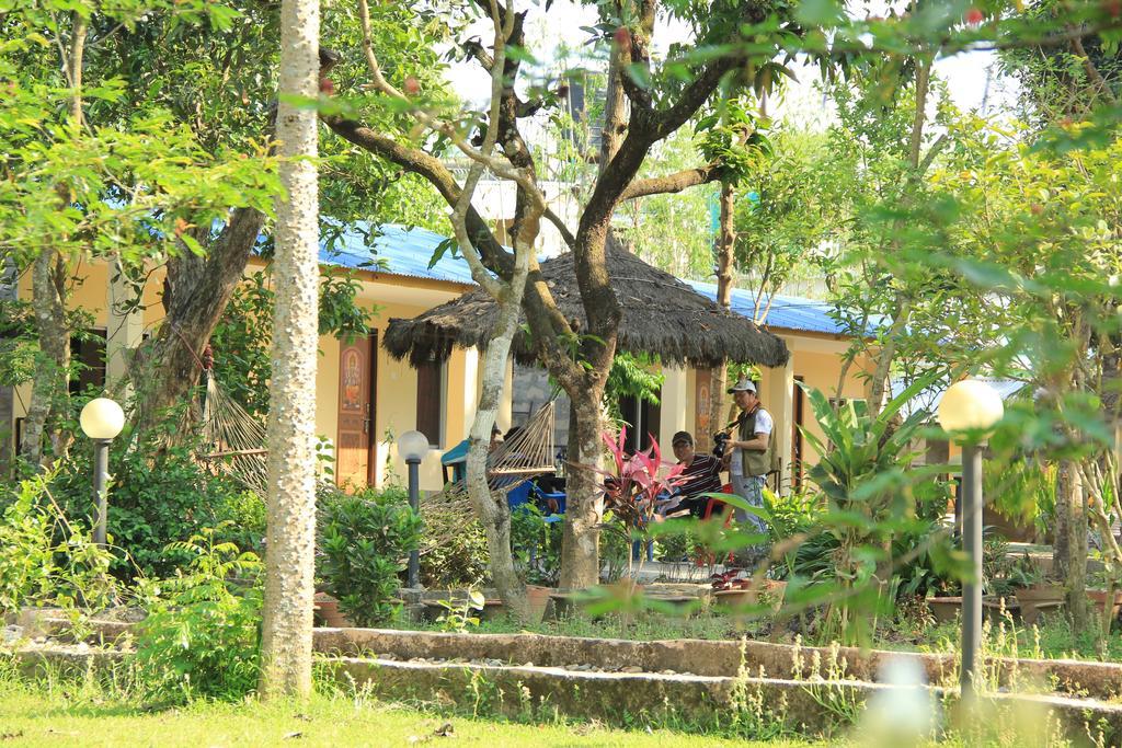 Chitwan Safari Camp & Lodge 索拉哈 外观 照片