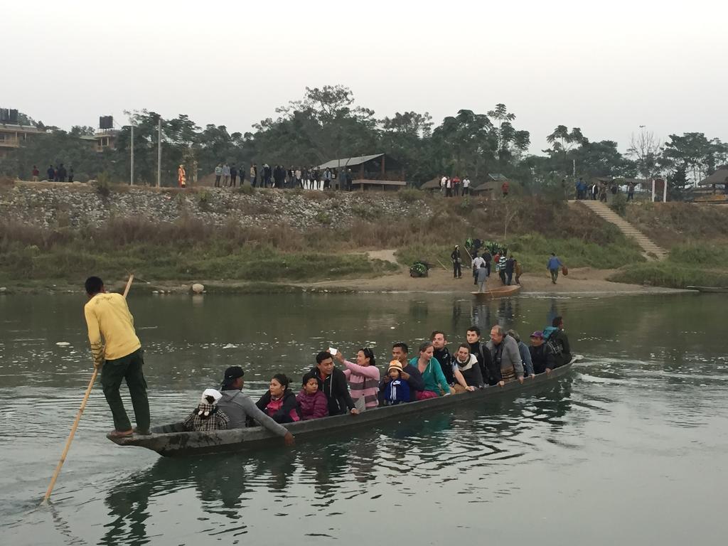 Chitwan Safari Camp & Lodge 索拉哈 外观 照片